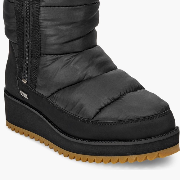 UGG Ridge Waterproof Boot - Picture 2 of 7